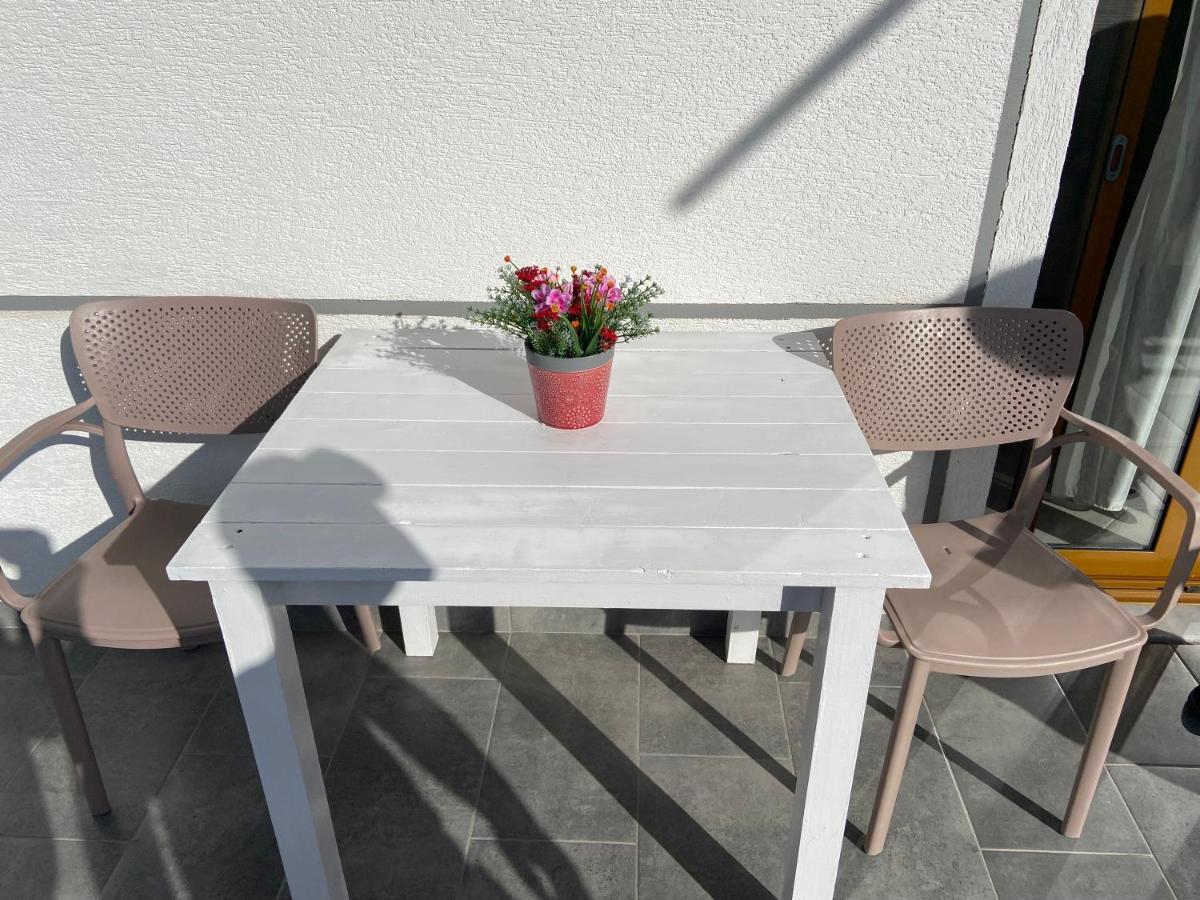 Ferienwohnung Amar Seaside Ksamil Exterior foto